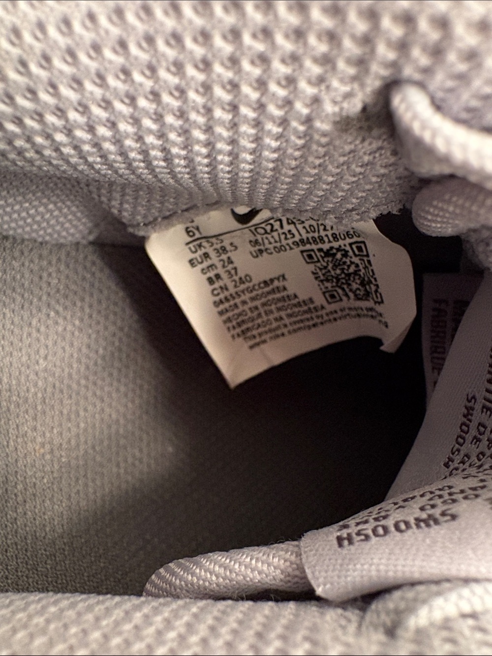 New Boys Nike Air Force 1 ESS+ Low Sneakers - Light Gray & Dark Gray Swoosh 6Y - Picture 2 of 5